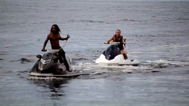 Jet Skiing At Adaaran Select Meedhupparu Island Resort, Maldives смотреть онлайн