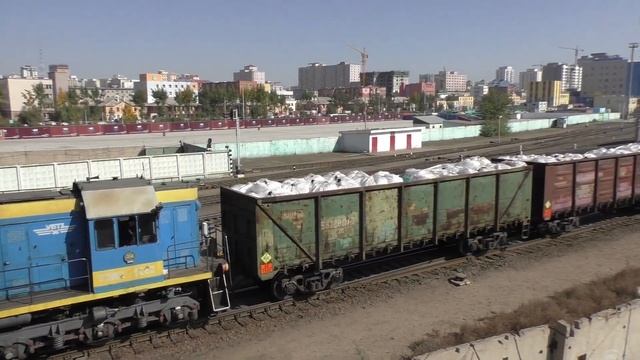 Trains in Mongolia. Shunting work. Railway station Ulan-Bator. Railway смотреть онлайн