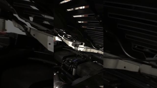 How To: Open Lamborghini Gallardo Spyder Engine Bay (Service Position) смотреть онлайн