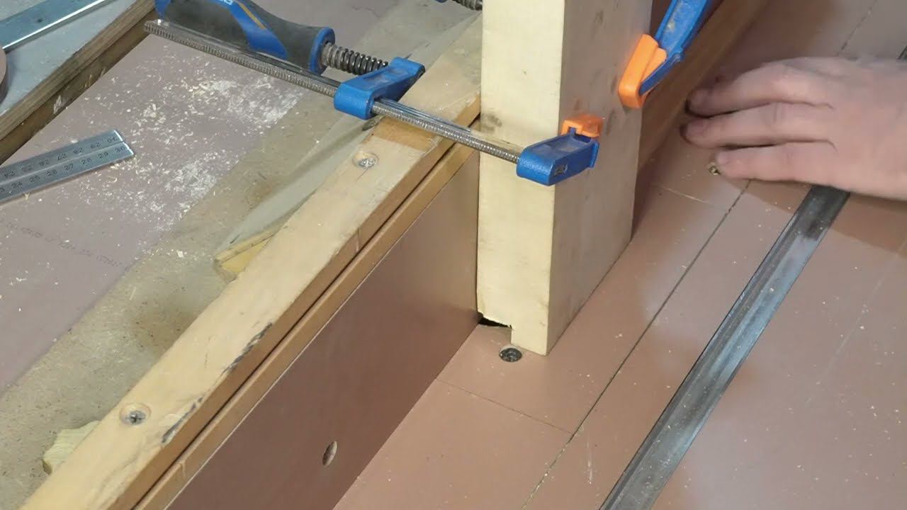 Столярные хитрости. Простое приспособление, помогающее фрезеровать тонкие рейки смотреть онлайн