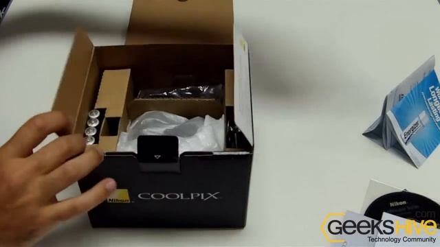 Nikon Coolpix L110 12.1 MP Digital Camera (L110 Black) unboxing by geekshive.com смотреть онлайн