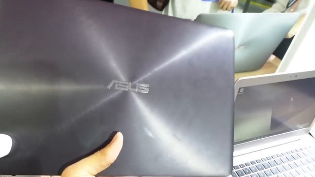 ASUS ZenBook UX305LA 13,3" ultrabook bemutató videó смотреть онлайн