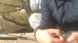 Наживка на крючок .  Как одеть Тесто.  Прочное тесто для ловли рыбы.Рыбалка.