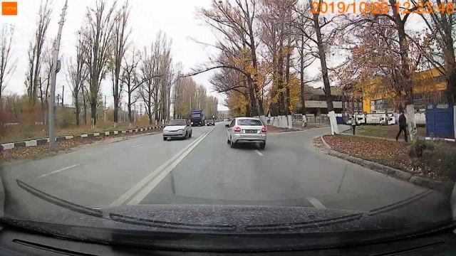 Дорожная обстановка Саратов. смотреть онлайн