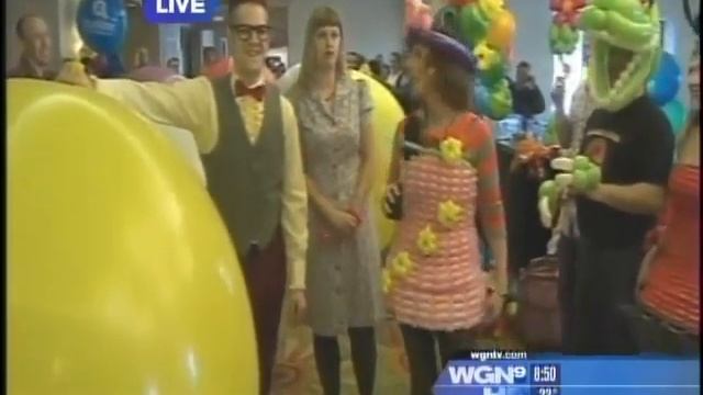 Smarty Pants & Friends Break Six Foot Balloon World Record! смотреть онлайн