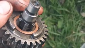 На мотоцикле минск вылетает вторая скорость. Как устранить.