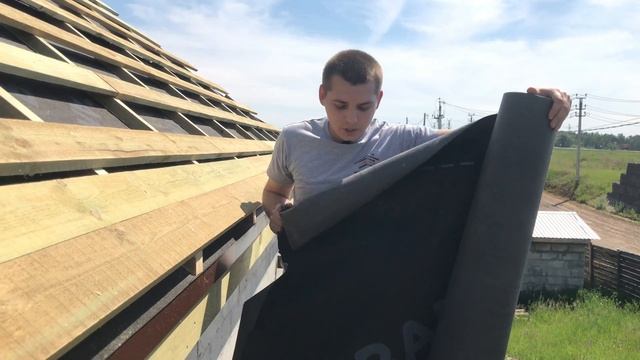 Инструкция по монтажу гидро-ветрозащитной мембраны. Как смонтировать пленку на крыше? смотреть онлайн
