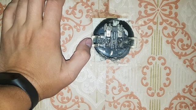 Как вставить современную розетку в старый подрозетник смотреть онлайн