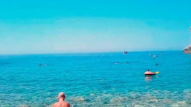 Пляж Гаваї на острові Святого Миколи Školj, Будва, Чорногорія смотреть онлайн