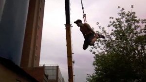 Подвешивание парня