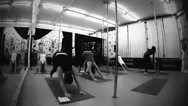 Сурья намаскар в Candy lady смотреть онлайн