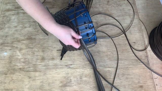 КОРЗИНА ИЗ РОТАНГА без отверстий на дне смотреть онлайн