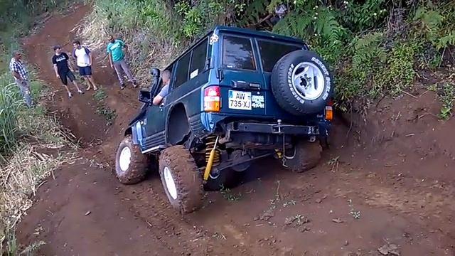 4X4 BELLE VUE OFF ROAD смотреть онлайн