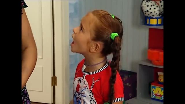 DEV DORGAN, TIKA BASA YEMEK YEDİ! - Bez Bebek Özel Sahneler смотреть онлайн