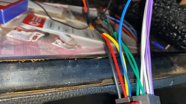 Музыка в Ваз 2101. Родной динамик или импортный? #2 смотреть онлайн