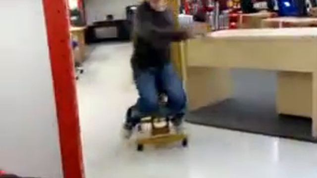 Kneel Chair Racing смотреть онлайн