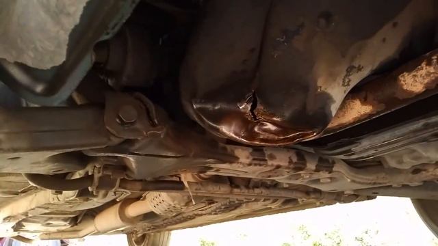 Что будет, если в сельском проулке в траве спрятана дренажная труба? смотреть онлайн