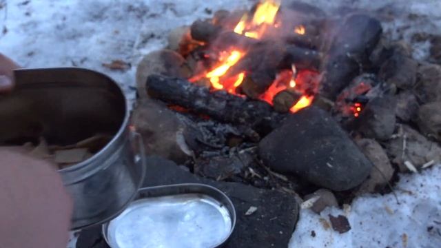 Чичаррон на костре (чипсы из свиной шкурки) смотреть онлайн