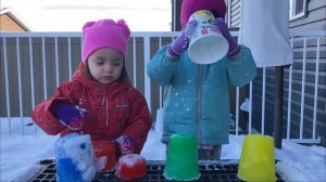 Зимние игры детей на улице