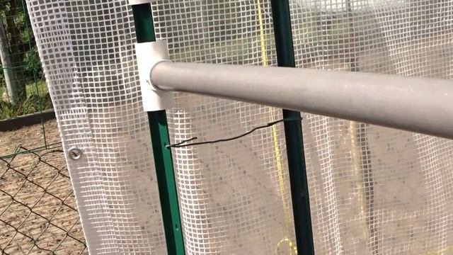 Comment créer une serre à tomates 3. Poser 2 entrées PVC. смотреть онлайн