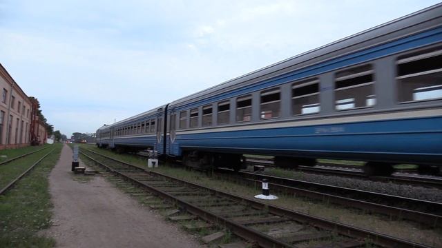 Дизель-поезд ДР1А-281 на ст. Брест-Полесский / DR1A-281 DMU at Brest-Polesskij station смотреть онлайн