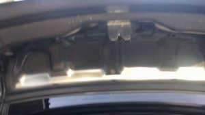 Замена лампочки в подсветке номера Киа Церато 2 KIA CERATO 2. 2010год