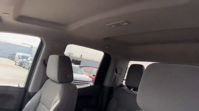 2019 Chevrolet Silverado_1500 Quad Cities, Peoria, Burlington, Iowa, Moline, Galesburg, IL P9083 смотреть онлайн