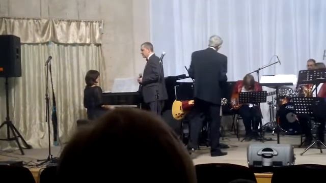 Антон Краснюк - Оркестр Кима Назаретова (Рождество).mp4 смотреть онлайн