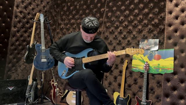 Fender Stratocaster Custom Shop 1956 смотреть онлайн