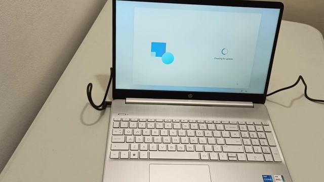 HP 15s-fq2570sa 15.6" Laptop - Intel® Core™ i5, 256 GB SSD, Silver смотреть онлайн