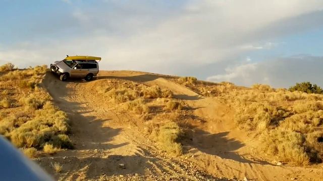 2003 Mitsubishi Montero Limited on a horseshoe curve смотреть онлайн