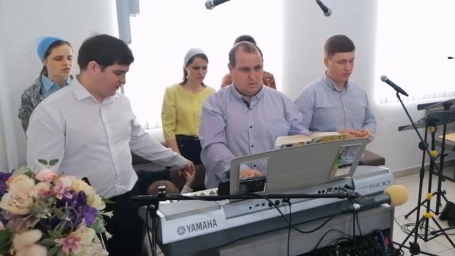 Что за Друга мы имеем, нас Он к жизни пробудил /Песнь Возрождения - 589/г.Горячий Ключ смотреть онлайн