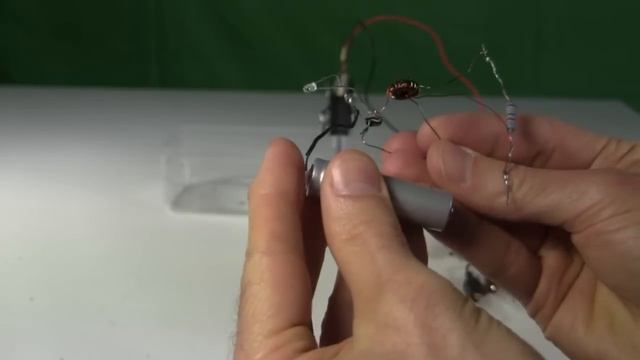 Generate Electricity with Peltier Module - The Seebeck Effect смотреть онлайн