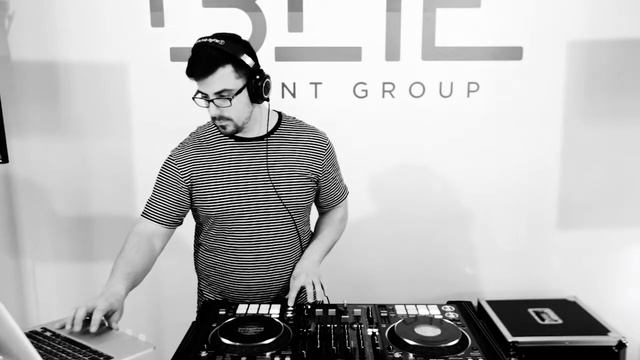 House, Deep House, Disco, Nu-Disco, Soulection vibes - Christian Lucas Live Mix смотреть онлайн