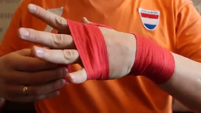 Как правильно наматывать боксерские бинты 480x360 1 смотреть онлайн