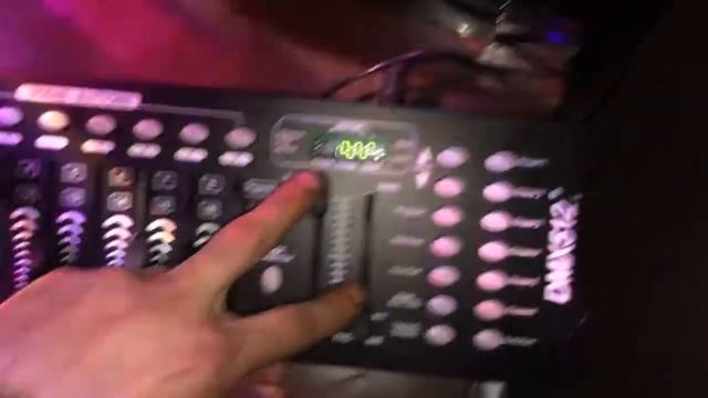 как работать с пультом DMX смотреть онлайн