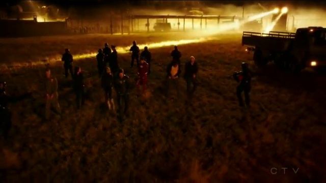 The Flash 4x08 Snart from Earth X helps team to escape смотреть онлайн