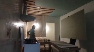 Утепляем потолок гипсокартоном. Чем лучше всего зашить потолок. Потолок в частном доме.