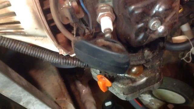 Stihl FS90R Throttle Cable Repair, Also A Efco Strimmer Find.