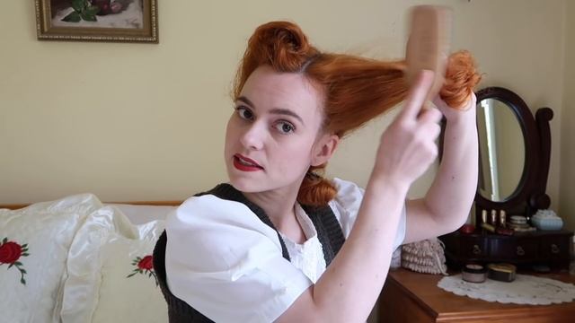 1940's Victory Rolls | Hair Tutorial смотреть онлайн