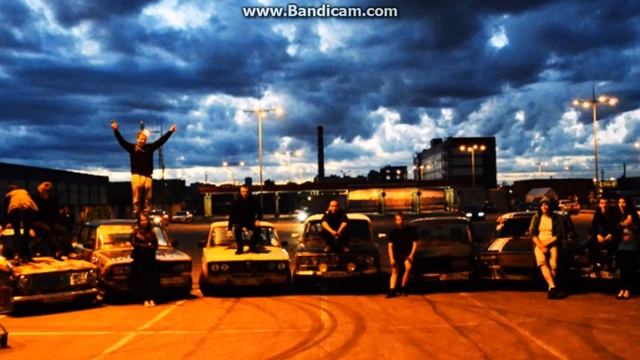 долбит колонка смотреть онлайн