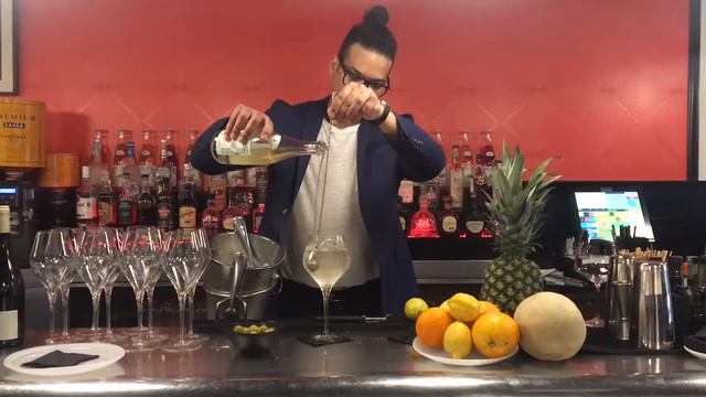 El Perfect Serve de La Mundial Clarea en el Colorete Restaurant смотреть онлайн