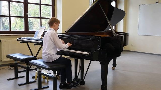 Viktor Burdov (13), Michail Glinka Mazurka смотреть онлайн