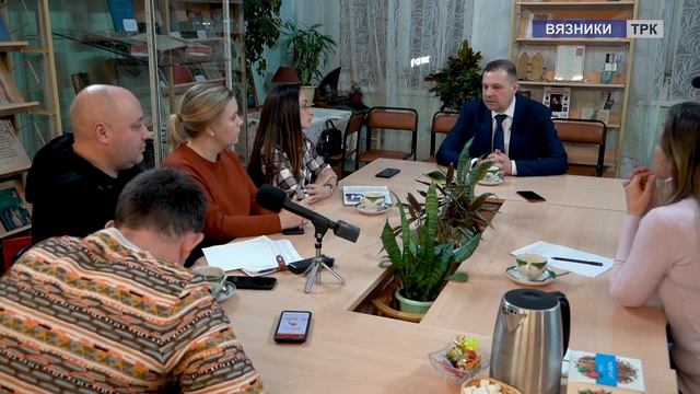 Пресс-конференция зам. председателя ЗС Владимирской области Романа Кавинова (продолжение) смотреть онлайн