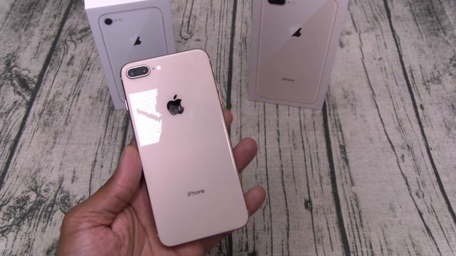iPhone 8 and iPhone 8 Plus Unboxing and First Impressions смотреть онлайн