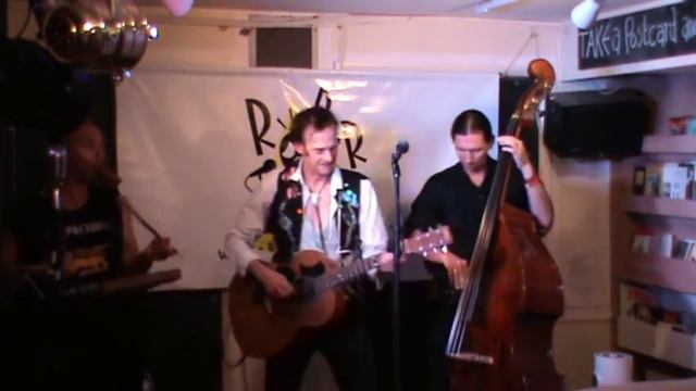 Ed Tudor Pole - Swords of a thousand men смотреть онлайн