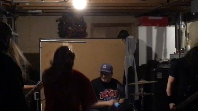 Absent Mind @ Mao's basement 4/1/16. смотреть онлайн