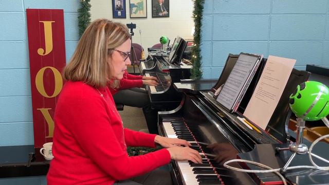 Piano Practice Vlogmas - Day 10: Practicing With Metronome, Blocking Chords, Shaping and Sound смотреть онлайн