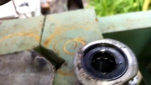 Потекла рулевая рейка.Замена сальника рулевого вала.