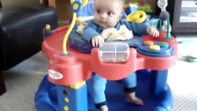 Baby Saucer : Evenflo ExerSaucer Jump and Learn Jumper, Jungle Quest смотреть онлайн